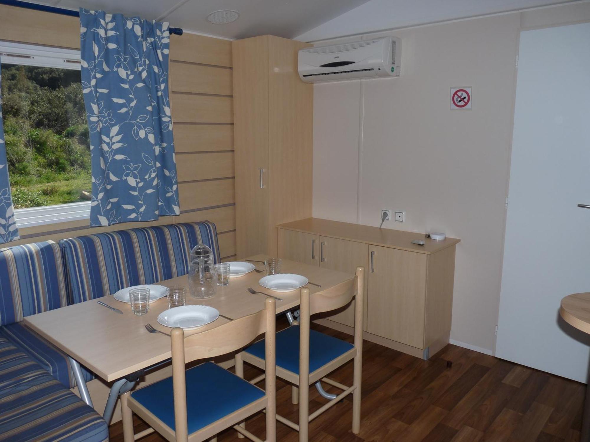Camping Mobile Home U Sole Marinu Patrimonio Bilik gambar