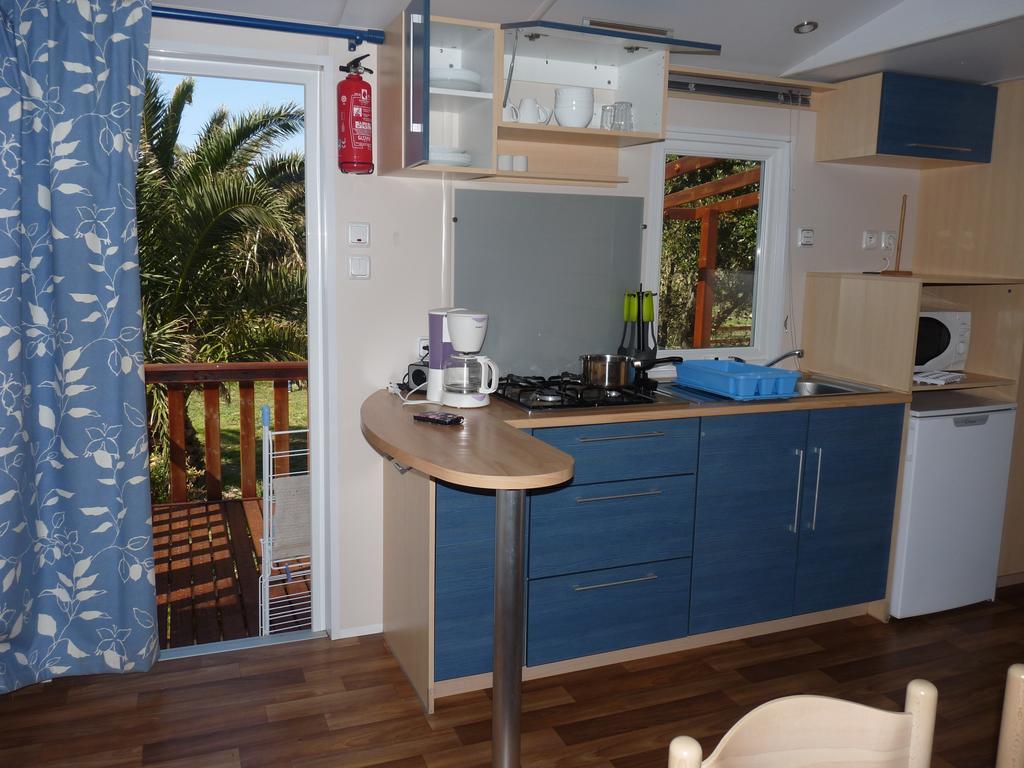 Camping Mobile Home U Sole Marinu Patrimonio Bilik gambar
