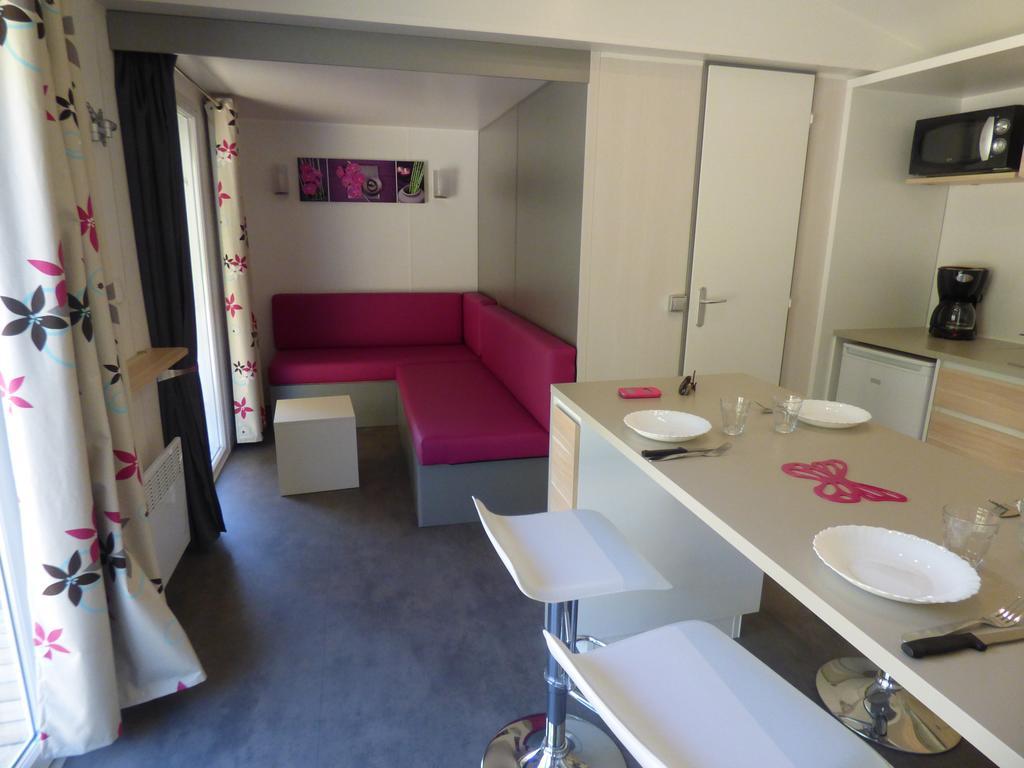 Camping Mobile Home U Sole Marinu Patrimonio Bilik gambar